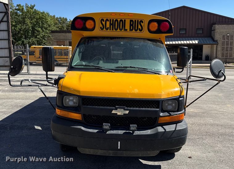 image for item DY8280 2012 Chevrolet Express school bus