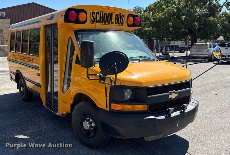 image for item DY8280 2012 Chevrolet Express school bus