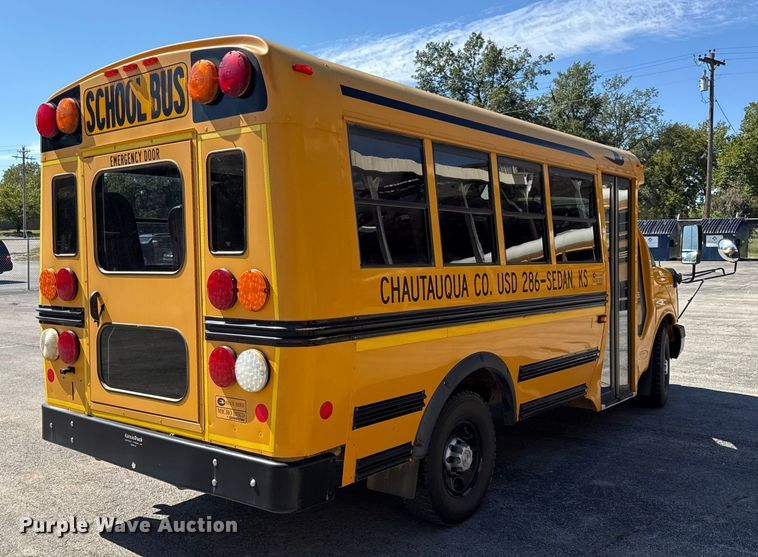 image for item DY8280 2012 Chevrolet Express school bus