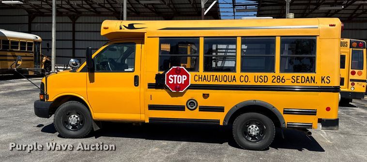 image for item DY8280 2012 Chevrolet Express school bus