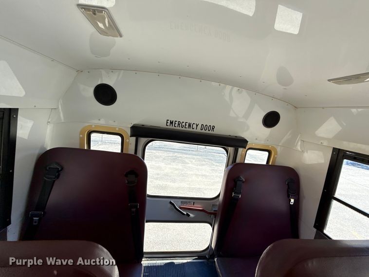 image for item DY8280 2012 Chevrolet Express school bus