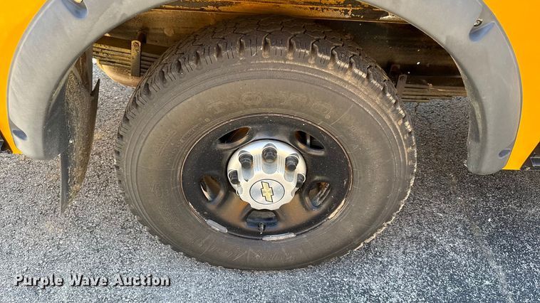 image for item DY8280 2012 Chevrolet Express school bus