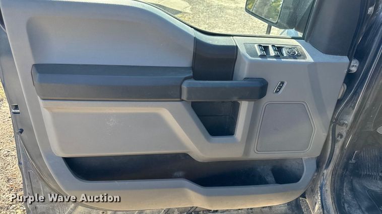 image for item DY8296 2019 Ford F150 SuperCrew pickup truck