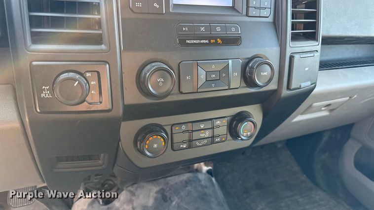 image for item DY8296 2019 Ford F150 SuperCrew pickup truck