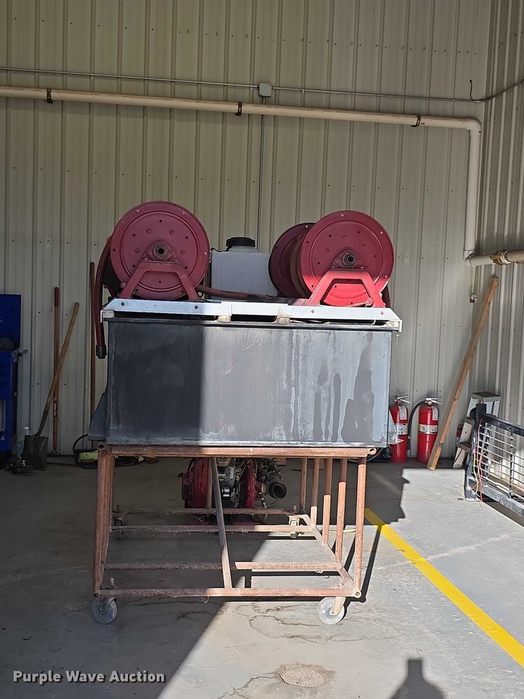 image for item DZ6332 Brush fire truck skid unit