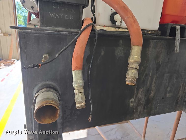 image for item DZ6332 Brush fire truck skid unit