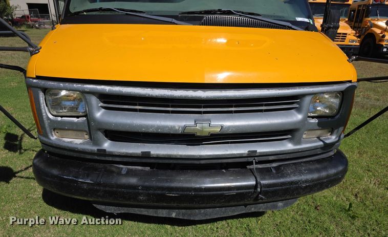 image for item DZ6351 2001 Chevrolet Express school bus