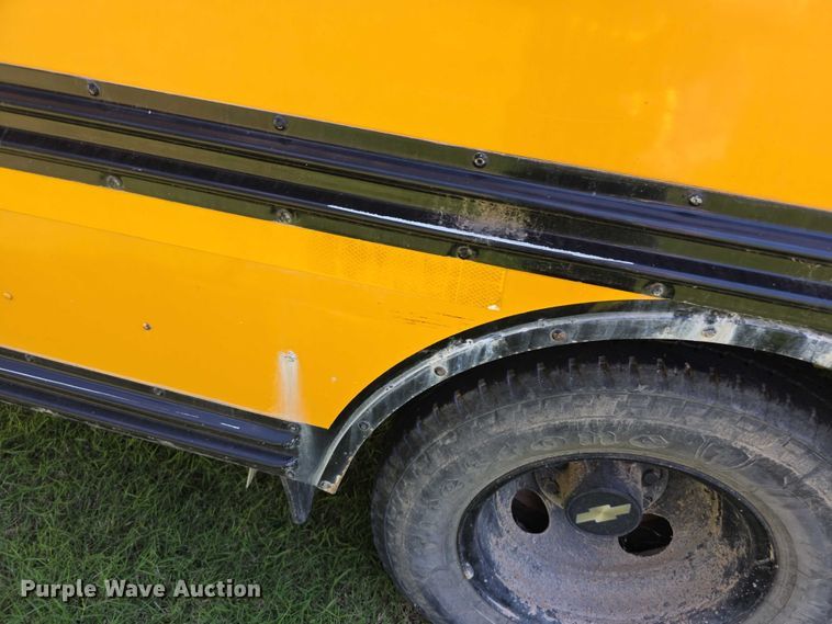 image for item DZ6351 2001 Chevrolet Express school bus