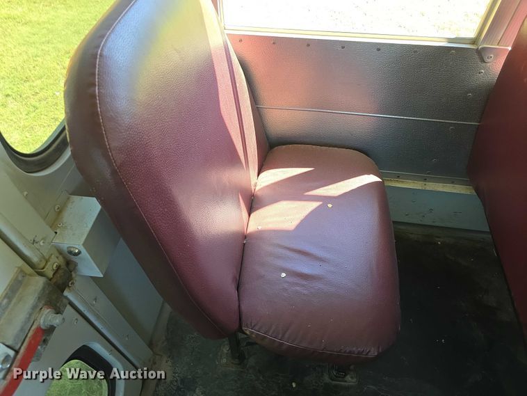 image for item DZ6351 2001 Chevrolet Express school bus