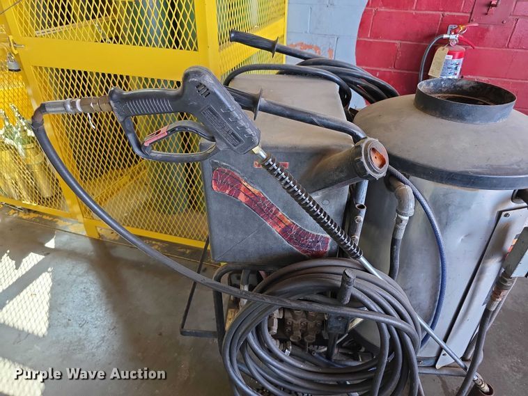 image for item DZ6357 AaLadin 1422 hot pressure washer