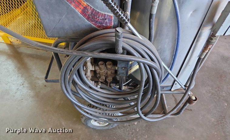 image for item DZ6357 AaLadin 1422 hot pressure washer