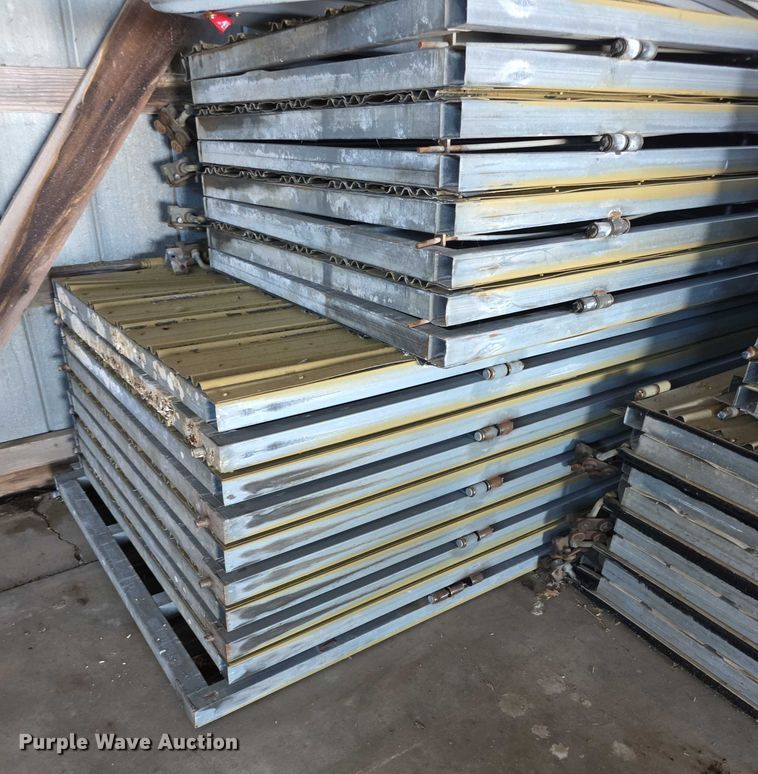 image for item DZ6359 Horton Stack hanger door