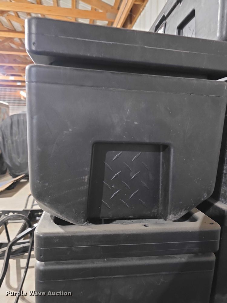 image for item DZ6366 (11) DeeZee toolboxes