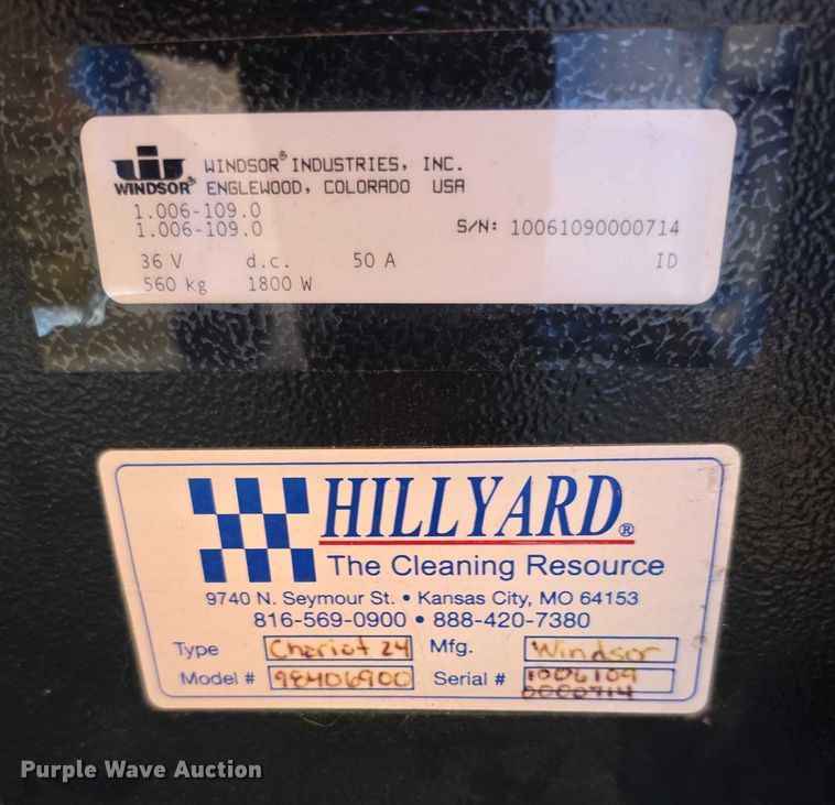 image for item DZ6369 Chariot iScrub 24 floor scrubber