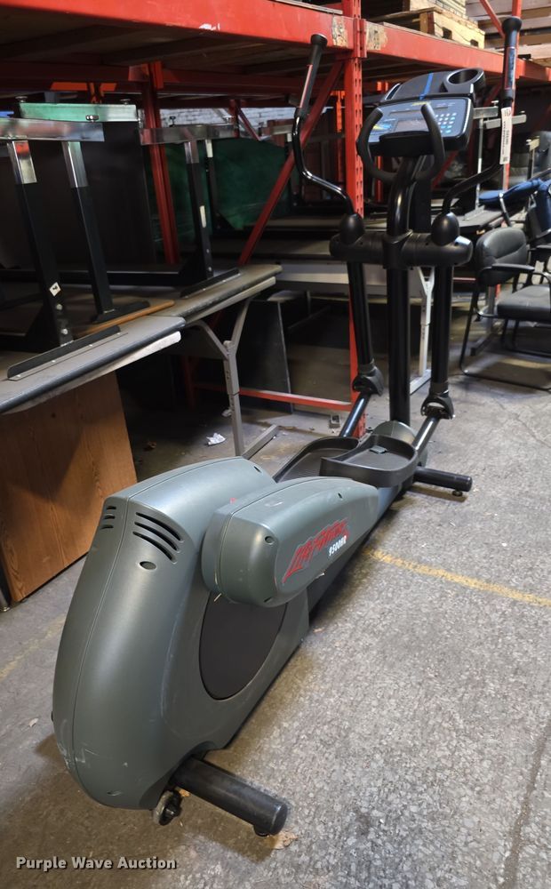 image for item DZ6380 (4) Life Cycle 9500HR elliptical bikes