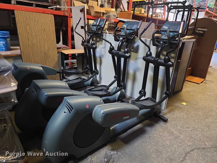 image for item DZ6380 (4) Life Cycle 9500HR elliptical bikes