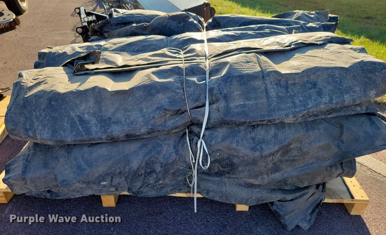 image for item DZ6638 Approximately 20 concrete blankets