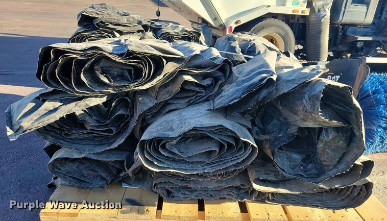 image for item DZ6638 Approximately 20 concrete blankets