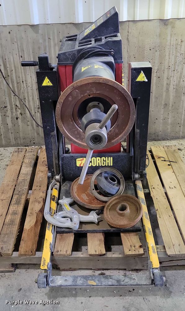 image for item DZ6646 Corghi ET66MO tire balancer