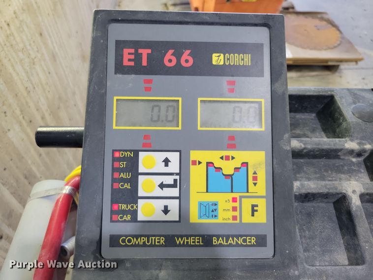 image for item DZ6646 Corghi ET66MO tire balancer