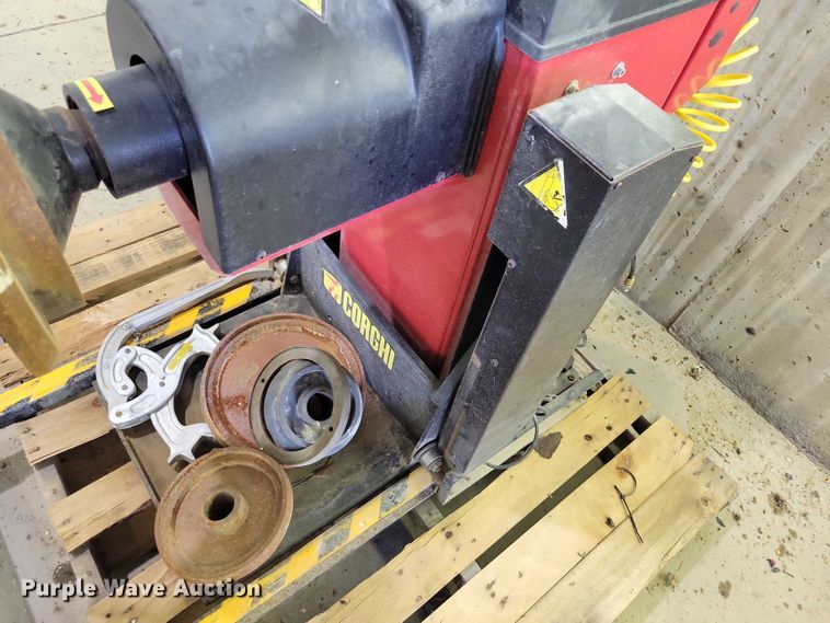 image for item DZ6646 Corghi ET66MO tire balancer