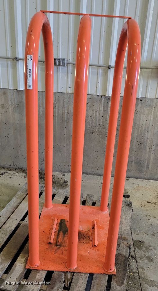 image for item DZ6648 Martins MIC-3 tire cage