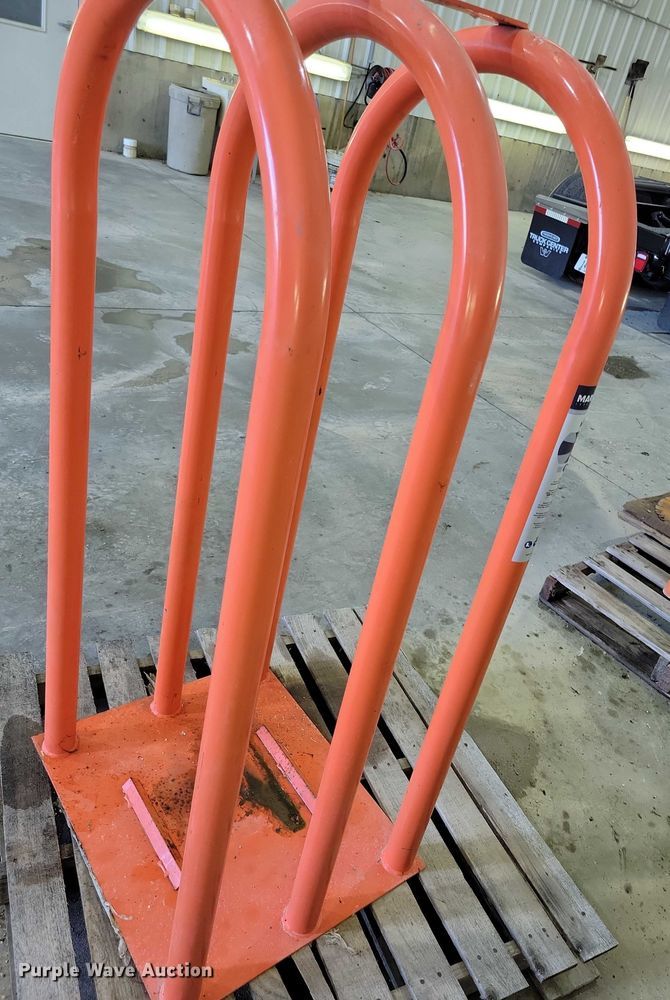 image for item DZ6648 Martins MIC-3 tire cage