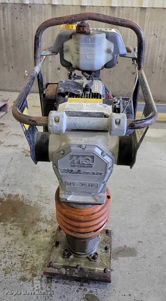 image for item DZ6649 Multiquip Mikasa MT-75HS plate compactor