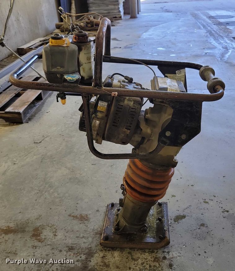 image for item DZ6649 Multiquip Mikasa MT-75HS plate compactor