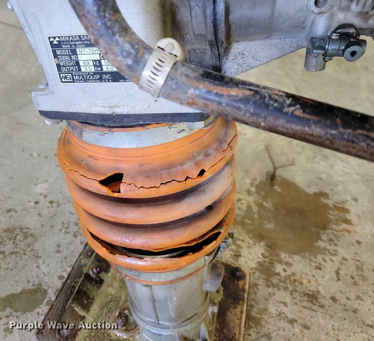 image for item DZ6649 Multiquip Mikasa MT-75HS plate compactor