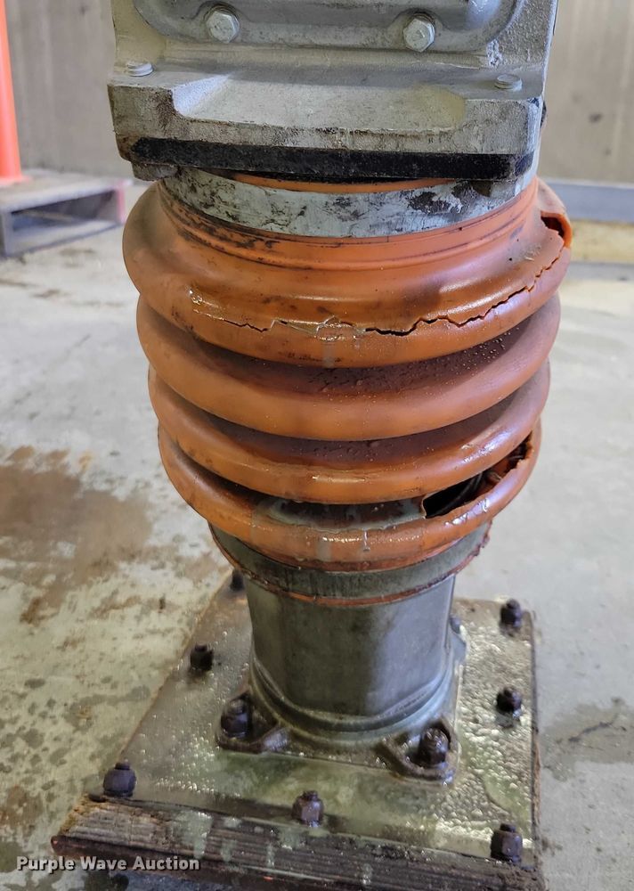 image for item DZ6649 Multiquip Mikasa MT-75HS plate compactor