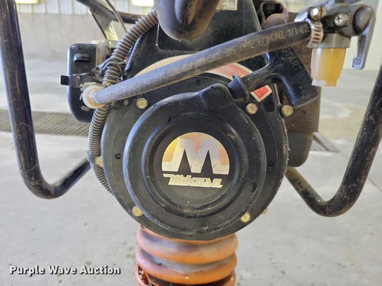 image for item DZ6649 Multiquip Mikasa MT-75HS plate compactor