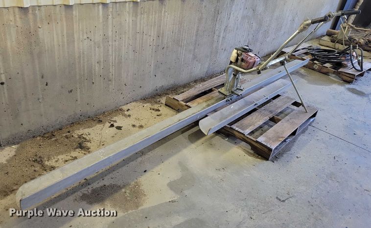 image for item DZ6650 Wacker Neuson P35A power screed