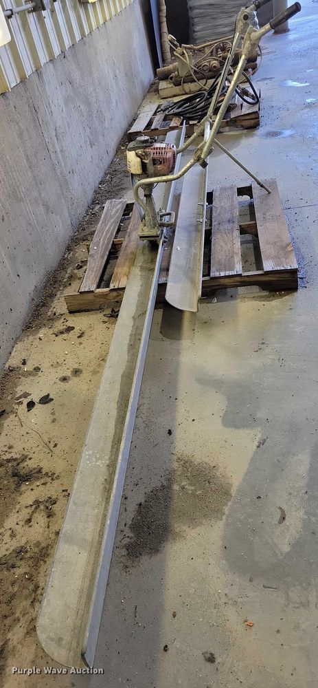 image for item DZ6650 Wacker Neuson P35A power screed