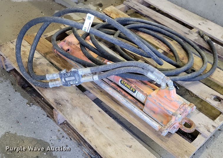 image for item DZ6651 Stanley PD45 post driver