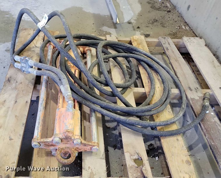 image for item DZ6651 Stanley PD45 post driver