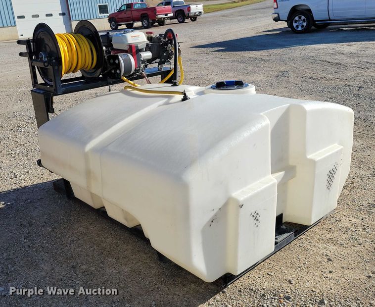 image for item DZ6652 Sprayer Specialties turf sprayer