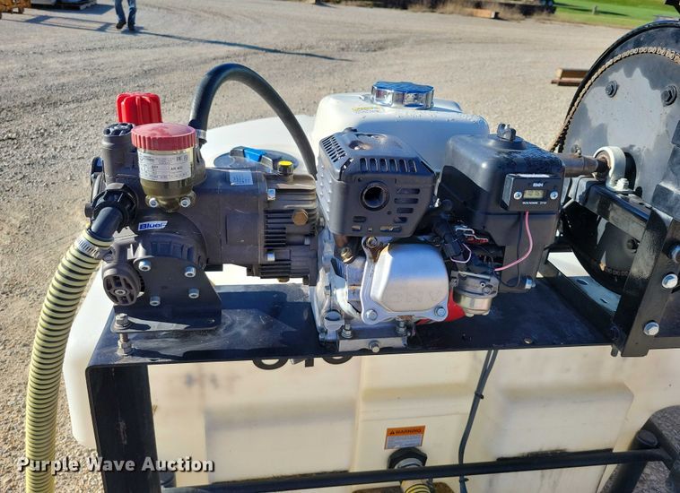 image for item DZ6652 Sprayer Specialties turf sprayer