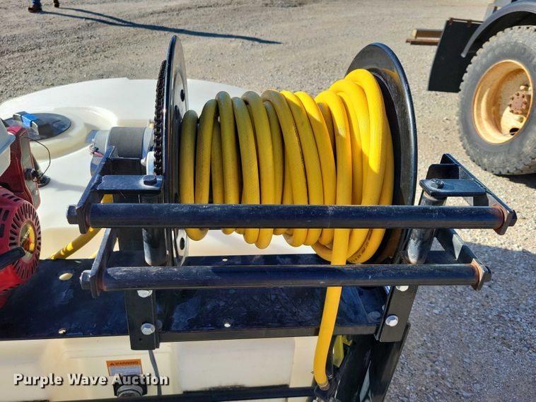 image for item DZ6652 Sprayer Specialties turf sprayer