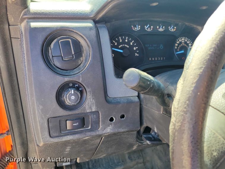 image for item DZ6653 2012 Ford F150 SuperCab pickup truck