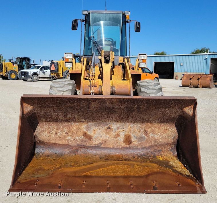 image for item DZ6654 1995 Case 721B wheel loader