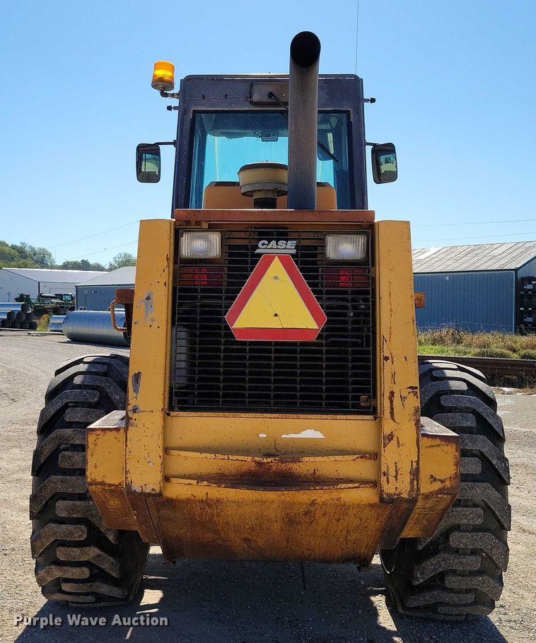 image for item DZ6654 1995 Case 721B wheel loader