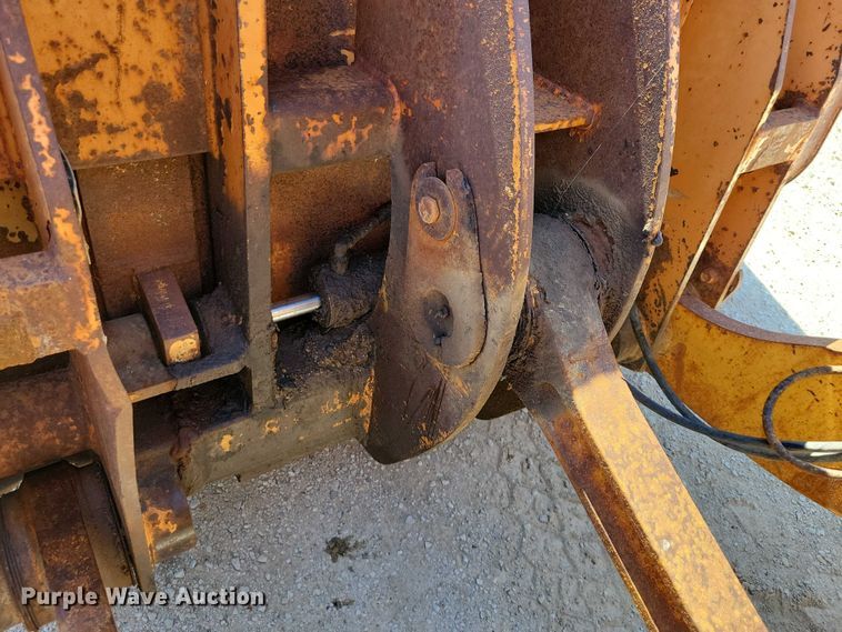 image for item DZ6654 1995 Case 721B wheel loader