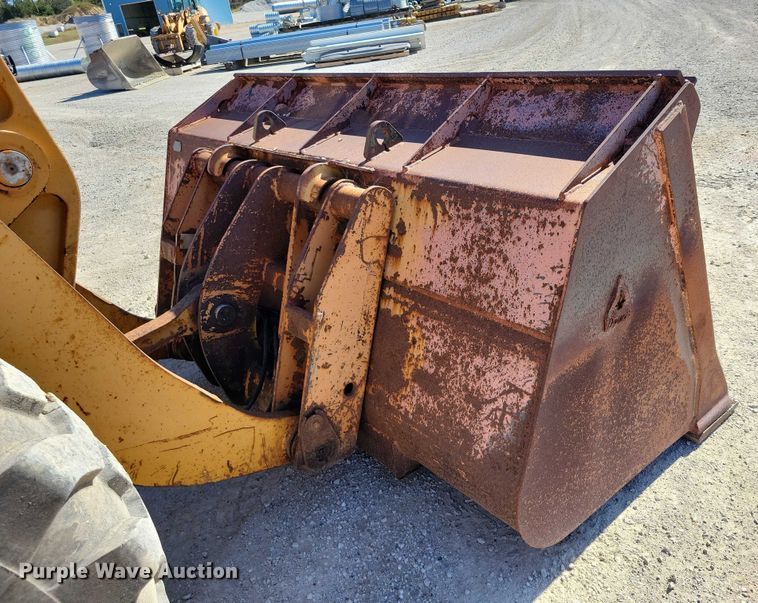 image for item DZ6654 1995 Case 721B wheel loader