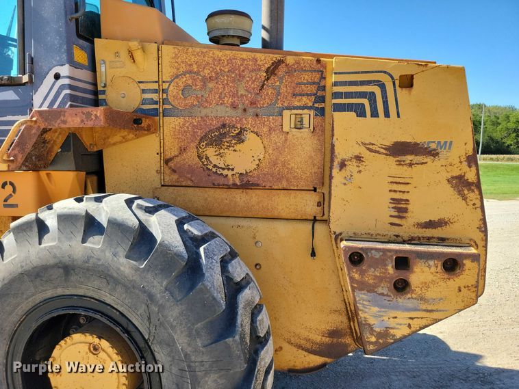 image for item DZ6654 1995 Case 721B wheel loader