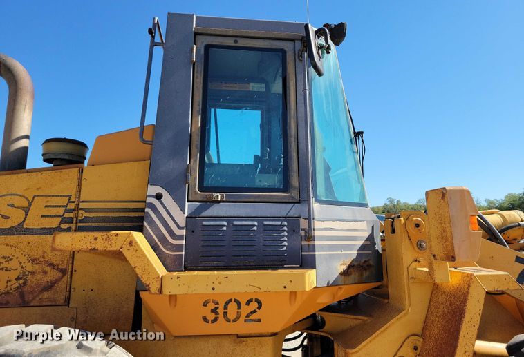 image for item DZ6654 1995 Case 721B wheel loader