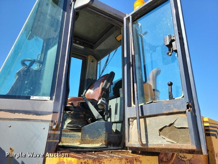 image for item DZ6654 1995 Case 721B wheel loader