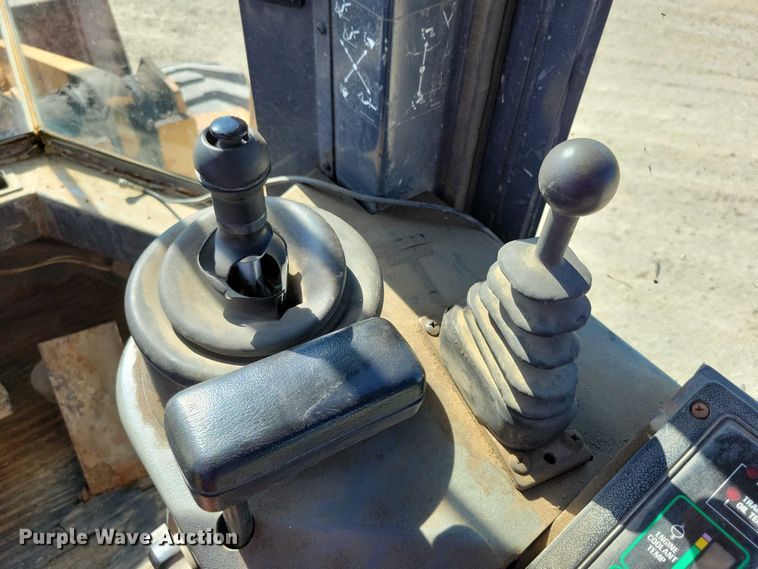 image for item DZ6654 1995 Case 721B wheel loader