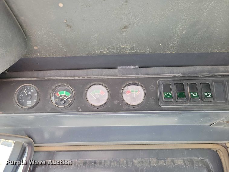 image for item DZ6654 1995 Case 721B wheel loader