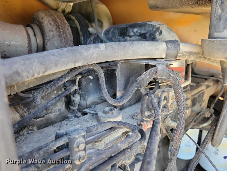 image for item DZ6654 1995 Case 721B wheel loader